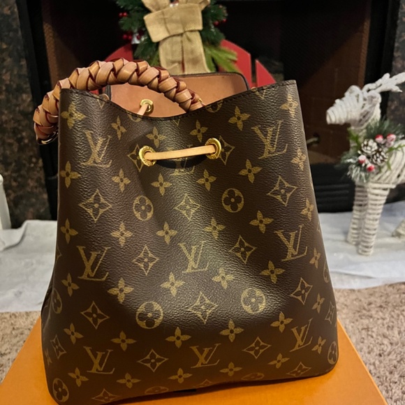 Louis Vuitton Monogram Néonoé - Picture 4 of 16